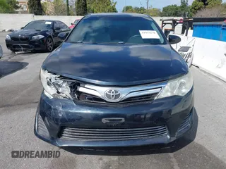 2013 Toyota Camry L with VIN 4T1BF1FK4DU278402, listed as a IAAI auction lot 41957178 with 70,541 mi miles. Bid and sale history available at carsss.com. Image 13.