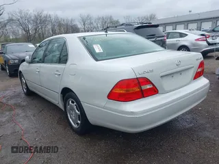 2002 Lexus LS 430 z VIN JTHBN30F020052519, wystawiony jako IAAI lot #41920819 z przebiegiem 254 280 mil mil oraz . Historia ofert i sprzedaży dostępna na DreamBid. Obrazek 3.