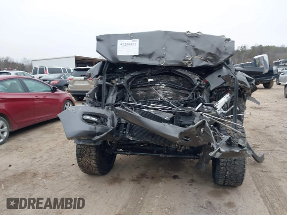 2019 Ram 2500 Laramie with VIN 3C6UR5NL9KG588980, listed as a IAAI auction lot 41299311 with 1 mi miles. Bid and sale history available at carsss.com. Image 11.
