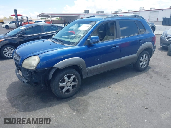 2005 Hyundai Tucson GLS with VIN KM8JN12D45U132721, listed as a IAAI auction lot 42213518 with 153,491 mi miles. Bid and sale history available at carsss.com. Image 2.