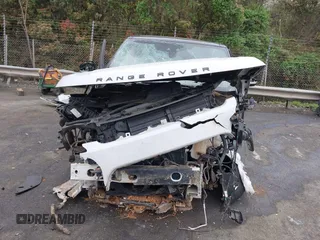 2022 Land Rover Range Rover Sport SVR z VIN SALWZ2RE8NA799627, wystawiony jako IAAI lot #41951653 z przebiegiem 29 265 mil mil oraz . Historia ofert i sprzedaży dostępna na DreamBid. Obrazek 12.