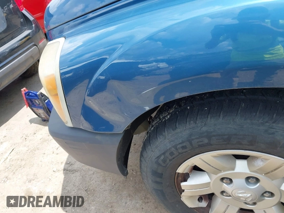 2005 Dodge Durango SXT with VIN 1D4HB38N95F575185, listed as a IAAI auction lot 42680439 with 201,781 mi miles and . Bid and sale history available at DreamBid. Image 12.