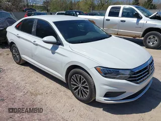 2021 Volkswagen Jetta S z VIN 3VWC57BU6MM045659, wystawiony jako IAAI lot #42201090 z przebiegiem 66 937 mil mil oraz . Historia ofert i sprzedaży dostępna na DreamBid. Obrazek 1.