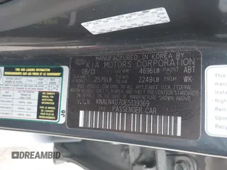2014 Kia Cadenza Premium with VIN KNALN4D70E5139369, listed as a IAAI auction lot 41416910 with 174,118 mi miles. Bid and sale history available at carsss.com. Image 9.