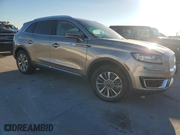 2020 Lincoln Nautilus Standard with VIN 2LMPJ6J90LBL28582, listed as a Copart auction lot 81771224 with 68,204 mi miles and Salvage title. Bid and sale history available at DreamBid. Image 4.