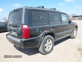 2008 Jeep Commander Sport with VIN 1J8HG48K38C111866, listed as a IAAI auction lot 41469973 with 201,781 mi miles. Bid and sale history available at carsss.com. Image 4.