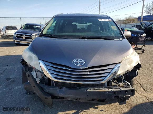 2015 Toyota Sienna XLE with VIN 5TDYK3DC7FS583580, listed as a Copart auction lot 50762745 with 185,684 mi miles and Clean Title. Bid and sale history available at carsss.com. Image 5.