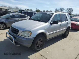1998 Mercedes-Benz M-Class with VIN 4JGAB54E7WA041547, listed as a Copart auction lot 42334655 with 183,814 mi miles and Salvage Title. Bid and sale history available at carsss.com. Image 1.