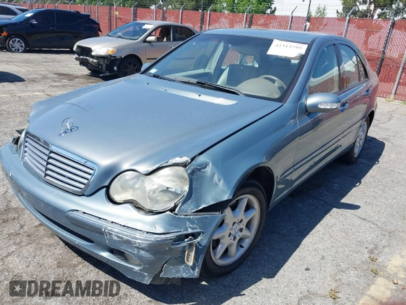 2004 Mercedes-Benz C 320 z VIN WDBRF64J34F501106, wystawiony jako IAAI lot #42313795 z przebiegiem 81 476 mil mil oraz . Historia ofert i sprzedaży dostępna na DreamBid. Obrazek 2.