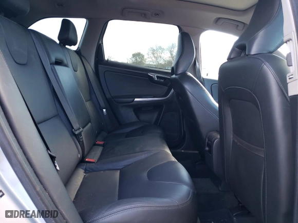 2016 Volvo XC60 T6 Drive-E with VIN YV449MRKXG2893695, listed as a Copart auction lot 88019625 with 76,127 mi miles and Non Repairable. Bid and sale history available at carsss.com. Image 12.