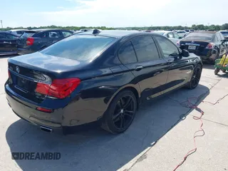 2012 BMW 7 Series 750i с VIN WBAKA8C54CDV99880, выставлен на аукционе IAAI как лот 42457445 с пробегом 140 136 миль миль и . История ставок и продаж доступна на DreamBid. Изображение 4.
