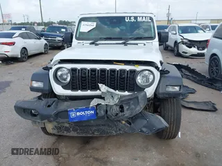2024 Jeep Wrangler Sport с VIN 1C4PJXKN0RW363289, выставлен на аукционе IAAI как лот 41944260 с пробегом 1 138 миль миль и . История ставок и продаж доступна на DreamBid. Изображение 12.