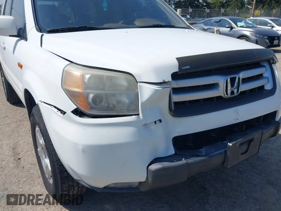 2008 Honda Pilot EX-L with VIN 5FNYF18568B025960, listed as a IAAI auction lot 42100571 with 206,437 mi miles. Bid and sale history available at carsss.com. Image 6.