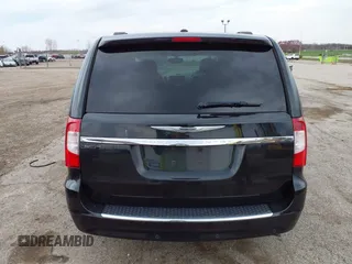 2014 Chrysler Town & Country Touring-L with VIN 2C4RC1CG6ER176156, listed as a IAAI auction lot 42008100 with 139,519 mi miles. Bid and sale history available at carsss.com. Image 16.