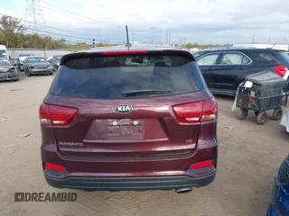 2019 Kia Sorento S V6 with VIN 5XYPGDA54KG559320, listed as a IAAI auction lot 40754605 with 68,555 mi miles. Bid and sale history available at carsss.com. Image 16.