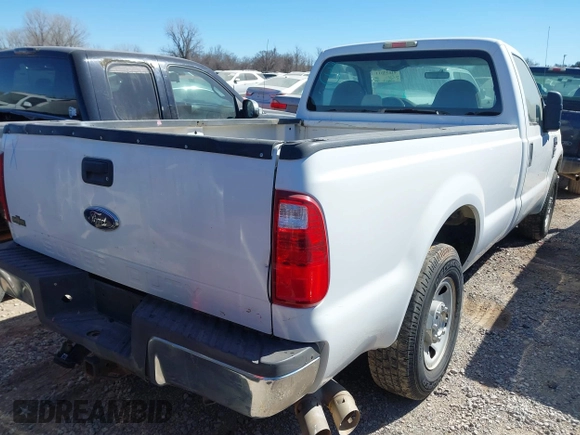 2008 Ford F-250 z VIN 1FTSF20R98ED97143, wystawiony jako IAAI lot #41637311 z przebiegiem 114 245 mil mil oraz . Historia ofert i sprzedaży dostępna na DreamBid. Obrazek 4.