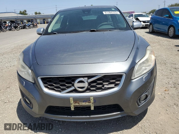 2013 Volvo C30 T5 with VIN YV1672MK4D2310752, listed as a Copart auction lot 61304725 with 92,653 mi miles and Salvage title. Bid and sale history available at DreamBid. Image 5.