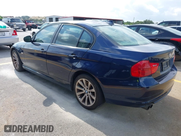 2011 BMW 3 Series 328i with VIN WBAPH7C56BE679847, listed as a IAAI auction lot 42615936 with 180,393 mi miles and . Bid and sale history available at DreamBid. Image 3.