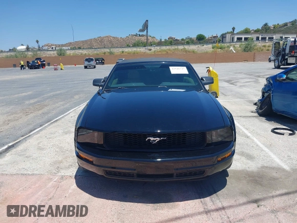 2005 Ford Mustang Deluxe with VIN 1ZVHT84N655208101, listed as a IAAI auction lot 42546747 with 68,918 mi miles and . Bid and sale history available at DreamBid. Image 12.