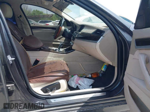 2014 BMW 5 Series 535i with VIN WBA5B1C51ED475795, listed as a IAAI auction lot 42028184 with 119,692 mi miles. Bid and sale history available at carsss.com. Image 5.