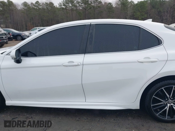 2021 Toyota Camry SE Nightshade with VIN 4T1T11AK7MU515295, listed as a IAAI auction lot 41440563 with 72,686 mi miles. Bid and sale history available at carsss.com. Image 14.