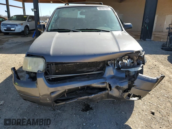 2004 Ford Escape Limited with VIN 1FMCU94164KB05673, listed as a Copart auction lot 48598705 with 196,351 mi miles and Salvage Title. Bid and sale history available at carsss.com. Image 5.