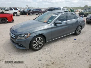 2018 Mercedes-Benz C 300 z VIN WDDWF4JBXJR322535, wystawiony jako Copart lot #57337445 z przebiegiem 107 739 mil mil oraz Szkoda całkowita • Salvage title. Historia ofert i sprzedaży dostępna na DreamBid. Obrazek 1.