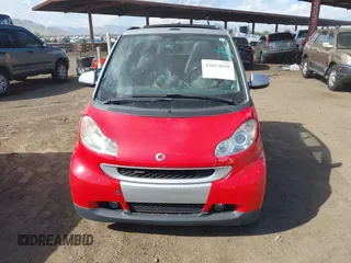 2009 Smart fortwo Passion with VIN WMEEK31X99K294322, listed as a IAAI auction lot 42014658 with Not Provided miles. Bid and sale history available at carsss.com. Image 6.