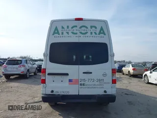 2017 Nissan NV Cargo SV z VIN 1N6BF0LY7HN811735, wystawiony jako IAAI lot #41225750 z przebiegiem 136 963 mil mil oraz . Historia ofert i sprzedaży dostępna na DreamBid. Obrazek 15.