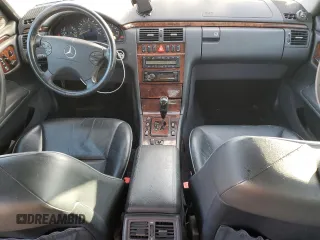 2001 Mercedes-Benz E-Class AWD with VIN WDBJF82J91X045050, listed as a Copart auction lot 41681525 with 0 mi miles and Salvage Title. Bid and sale history available at carsss.com. Image 8.