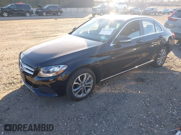 2015 Mercedes-Benz C-Class C 300 Luxury with VIN 55SWF4KB1FU063728, listed as a IAAI auction lot 41280726 with 27,010 mi miles. Bid and sale history available at carsss.com. Image 17.