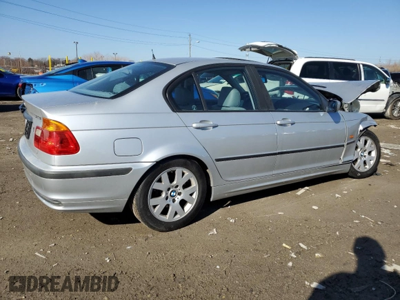 2000 BMW 3 Series 323i with VIN WBAAM3343YKC68050, listed as a Copart auction lot 46051345 with 137,890 mi miles and Salvage title. Bid and sale history available at DreamBid. Image 3.