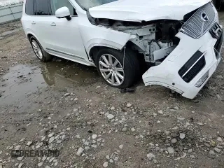 2017 Volvo XC90 Inscription with VIN YV4A22PL7H1124344, listed as a Copart auction lot 61351315 with 154,450 mi miles and Salvage title. Bid and sale history available at DreamBid. Image 15.