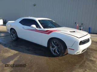 2015 Dodge Challenger SXT Plus z VIN 2C3CDZBG2FH761508, wystawiony jako Copart lot #50594455 z przebiegiem 94 182 mil mil oraz Szkoda całkowita • Salvage title. Historia ofert i sprzedaży dostępna na DreamBid. Obrazek 4.