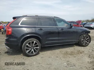 2018 Volvo XC90 Momentum z VIN YV4A22PK5J1209048, wystawiony jako Copart lot #52187925 z przebiegiem 90 909 mil mil oraz Szkody całkowita. Historia ofert i sprzedaży dostępna na DreamBid. Obrazek 3.