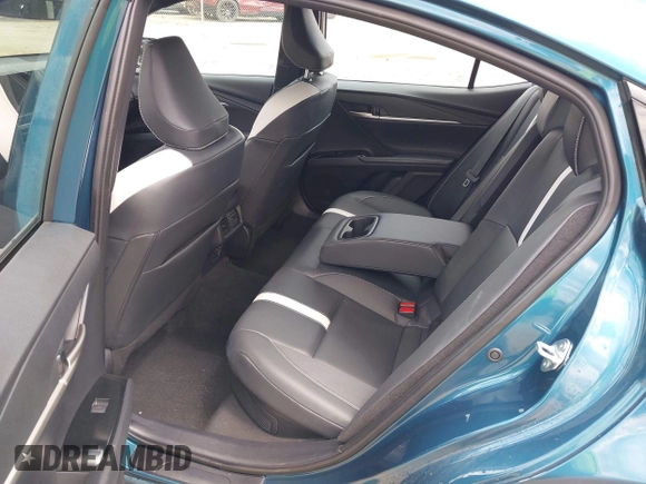 2025 Toyota Camry LE z VIN 4T1DAACK4SU518573, wystawiony jako IAAI lot #42368770 z przebiegiem 30 727 mil mil oraz . Historia ofert i sprzedaży dostępna na DreamBid. Obrazek 8.
