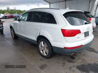 2010 Audi Q7 3.6L Premium Plus with VIN WA1LYAFE6AD007604, listed as a IAAI auction lot 41955633 with 240,433 mi miles. Bid and sale history available at carsss.com. Image 3.