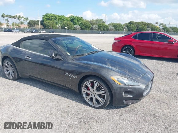 2013 Maserati GranTurismo Convertible Sport with VIN ZAM45MMA2D0069786, listed as a IAAI auction lot 40874830 with 37,312 mi miles. Bid and sale history available at carsss.com. Image 1.
