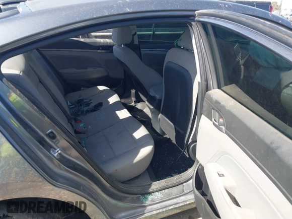 2018 Hyundai Elantra SEL with VIN 5NPD84LF5JH266622, listed as a IAAI auction lot 41468479 with 1 mi miles. Bid and sale history available at carsss.com. Image 8.