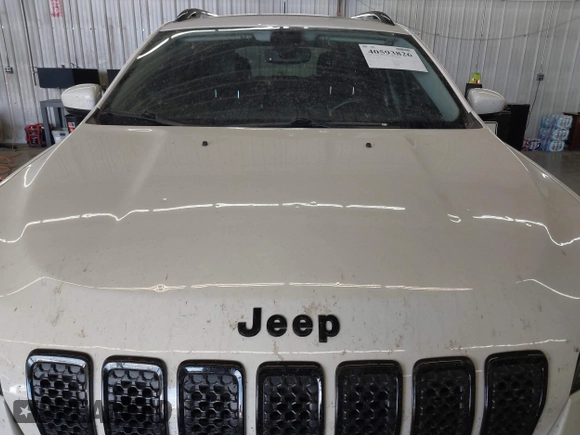 2019 Jeep Cherokee Latitude Plus with VIN 1C4PJMLBXKD294213, listed as a IAAI auction lot 40593826 with 107,332 mi miles. Bid and sale history available at carsss.com. Image 6.