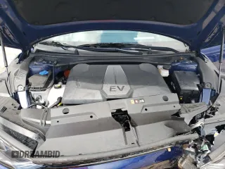 2023 Kia EV6 GT-Line with VIN KNDC4DLC0P5114866, listed as a Copart auction lot 70446214 with 3,038 mi miles and Salvage Title. Bid and sale history available at carsss.com. Image 13.