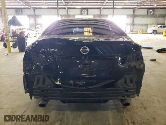 2017 Nissan Altima SR z VIN 1N4AL3APXHN307639, wystawiony jako Copart lot #63644055 z przebiegiem 169 979 mil mil oraz Szkoda całkowita • Salvage title. Historia ofert i sprzedaży dostępna na DreamBid. Obrazek 6.