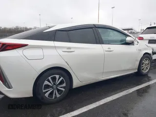 2017 Toyota Prius Plus with VIN JTDKARFP5H3004876, listed as a IAAI auction lot 41972573 with 148,670 mi miles and . Bid and sale history available at DreamBid. Image 18.