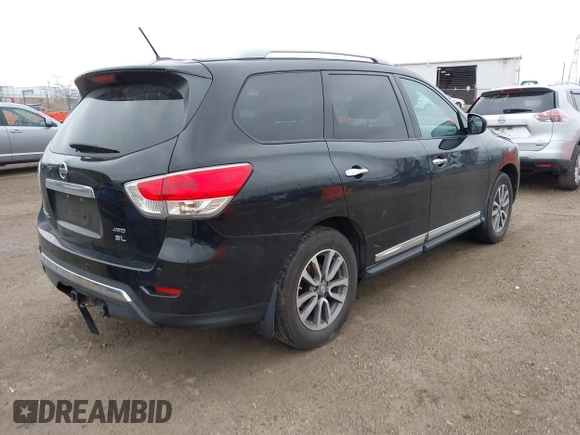 2014 Nissan Pathfinder SL with VIN 5N1AR2MM0EC663878, listed as a IAAI auction lot 42060502 with 130,296 mi miles. Bid and sale history available at carsss.com. Image 4.