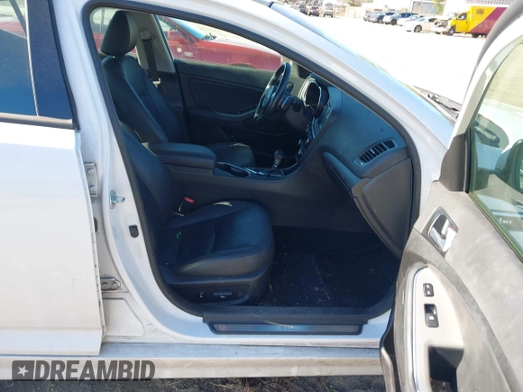2015 Kia Optima SX Turbo с VIN 5XXGR4A63FG507075, выставлен на аукционе IAAI как лот 41802211 с пробегом 105 356 миль миль и . История ставок и продаж доступна на DreamBid. Изображение 5.