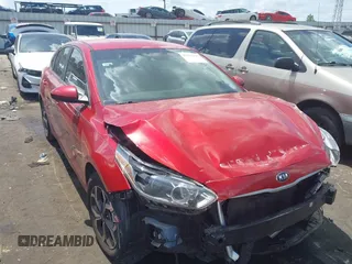 2019 Kia Forte LXS z VIN 3KPF24AD0KE096591, wystawiony jako IAAI lot #42181156 z przebiegiem 121 081 mil mil oraz . Historia ofert i sprzedaży dostępna na DreamBid. Obrazek 1.