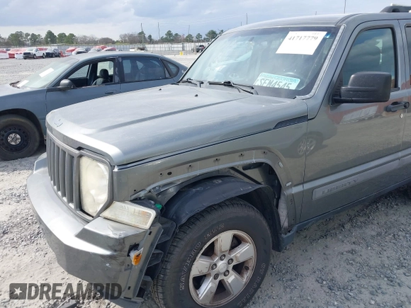 2012 Jeep Liberty Sport Latitude z VIN 1C4PJLAK7CW146409, wystawiony jako IAAI lot #41717779 z przebiegiem 136 290 mil mil oraz . Historia ofert i sprzedaży dostępna na DreamBid. Obrazek 6.