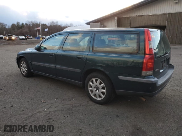 2002 Volvo V70 with VIN YV1SW61R621262281, listed as a Copart auction lot 87211344 with 279,549 mi miles and Non Repairable. Bid and sale history available at carsss.com. Image 2.