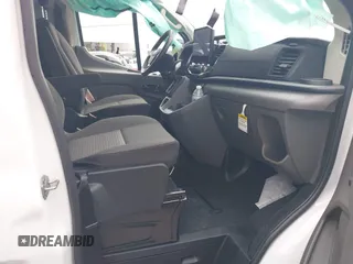 2025 Ford Transit Passenger XL with VIN 1FBAX2Y89SKA20118, listed as a IAAI auction lot 42426401 with 9,451 mi miles and . Bid and sale history available at DreamBid. Image 5.