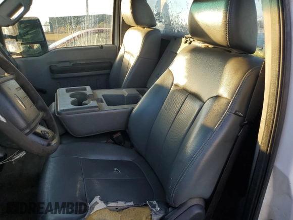 2011 Ford F-250 XL z VIN 1FTBF2A67BEA75323, wystawiony jako Copart lot #86070574 z przebiegiem 153 305 mil mil oraz Szkoda całkowita • Salvage title. Historia ofert i sprzedaży dostępna na DreamBid. Obrazek 10.